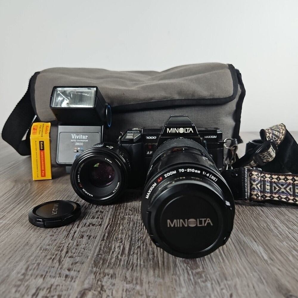 Minolta Maxxum 7000AF 35mm SLR Film Camera with 50mm And 210mm Lens And Case